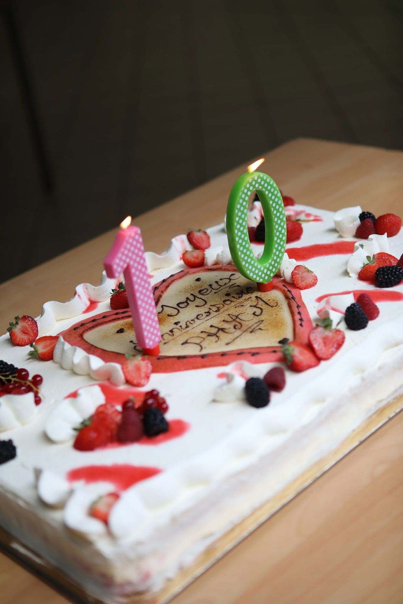 gateau d'anniversaire des 10 ans de la maison de naissance